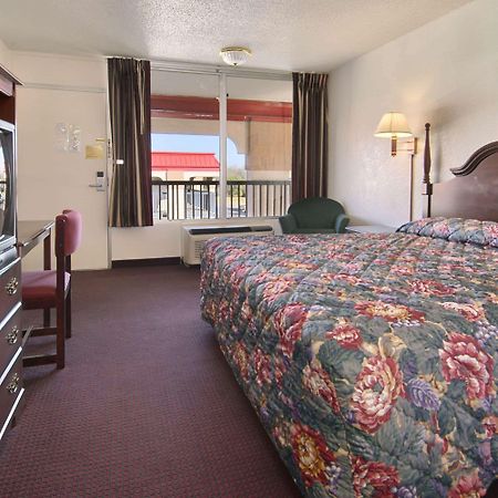 Motel Super 8 By Wyndham Oklahoma Fairgrounds Exteriér fotografie