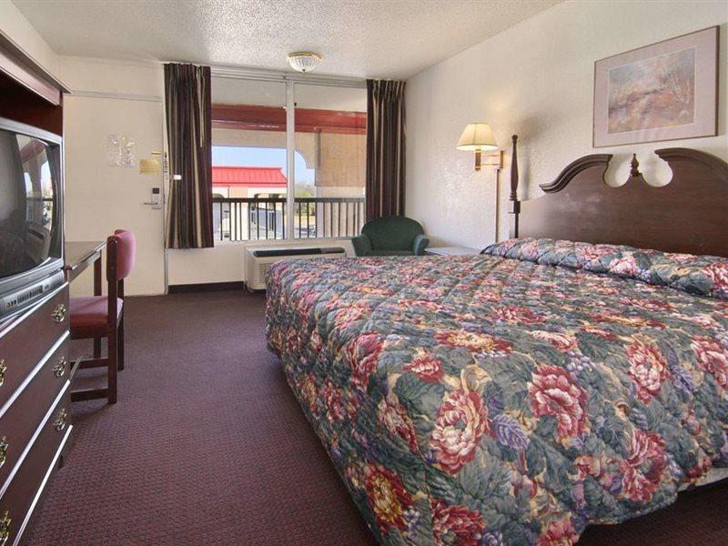 Motel Super 8 By Wyndham Oklahoma Fairgrounds Exteriér fotografie