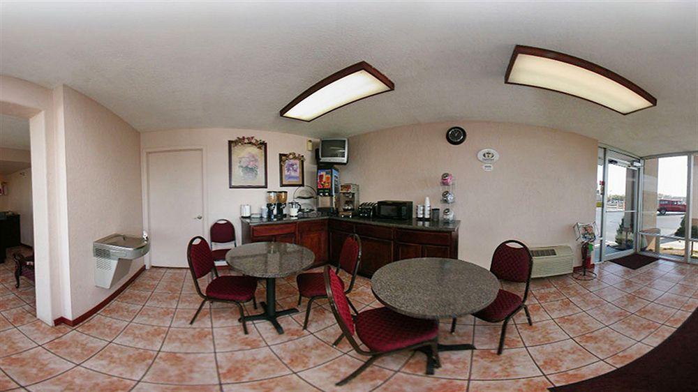 Motel Super 8 By Wyndham Oklahoma Fairgrounds Exteriér fotografie