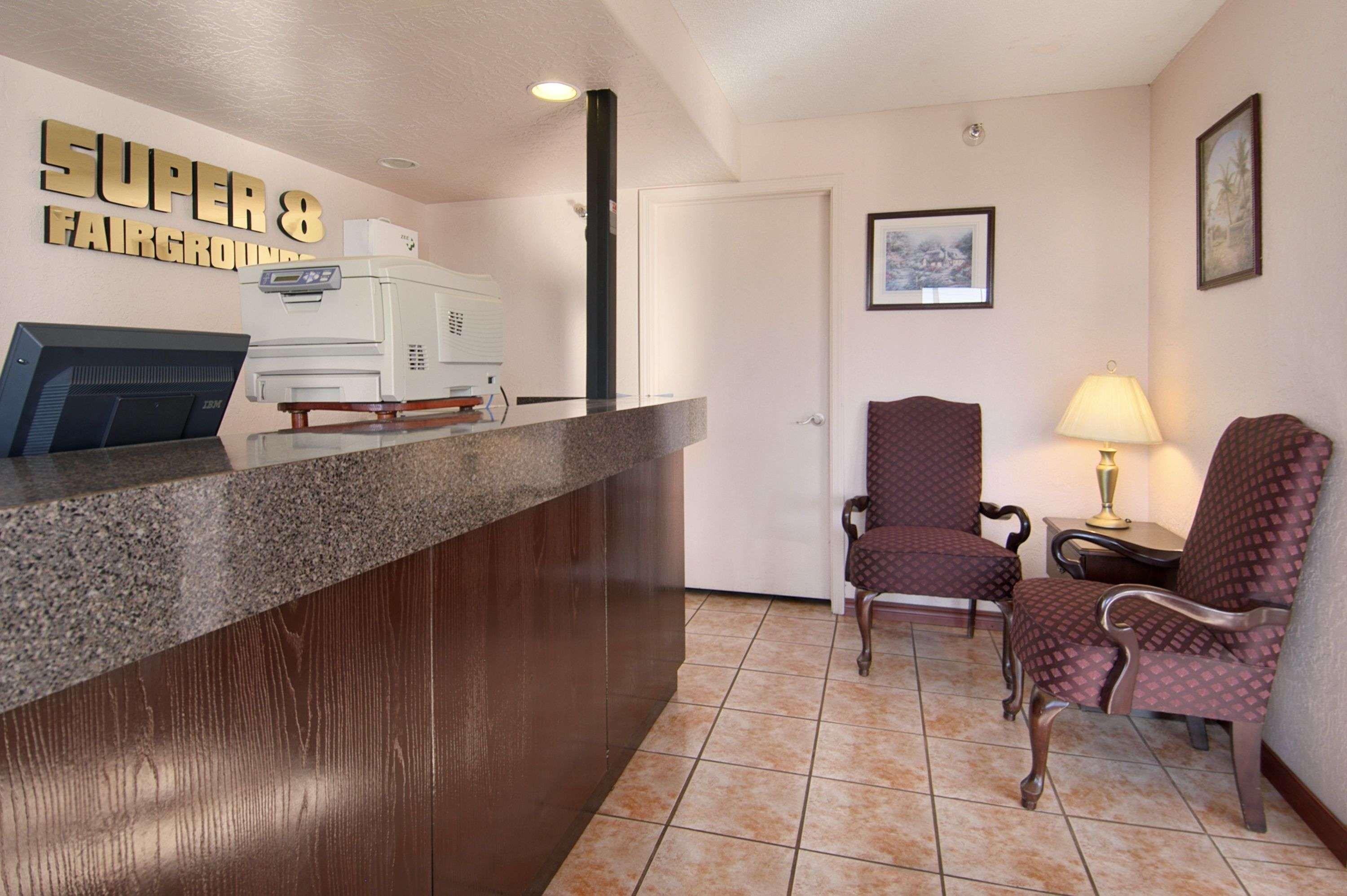 Motel Super 8 By Wyndham Oklahoma Fairgrounds Interiér fotografie
